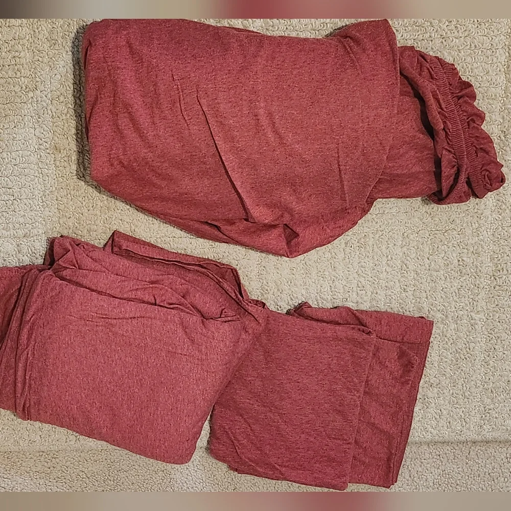 Red Sedona Full Sheet Set, warm T Shirt material - Picture 2 of 5